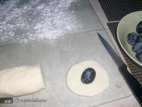 Gombotii Mei cu Prune, Nudle si Urechi