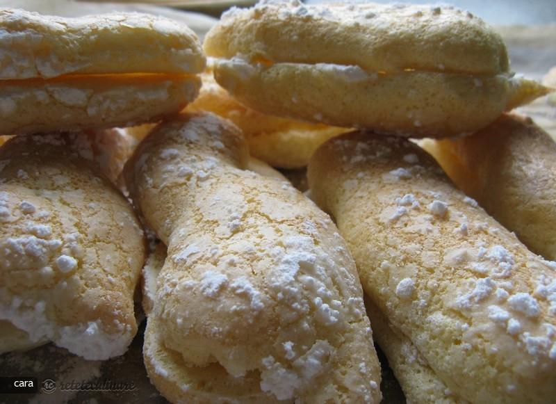 Piscoturi de Sampanie