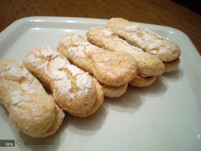 Piscoturi de Sampanie