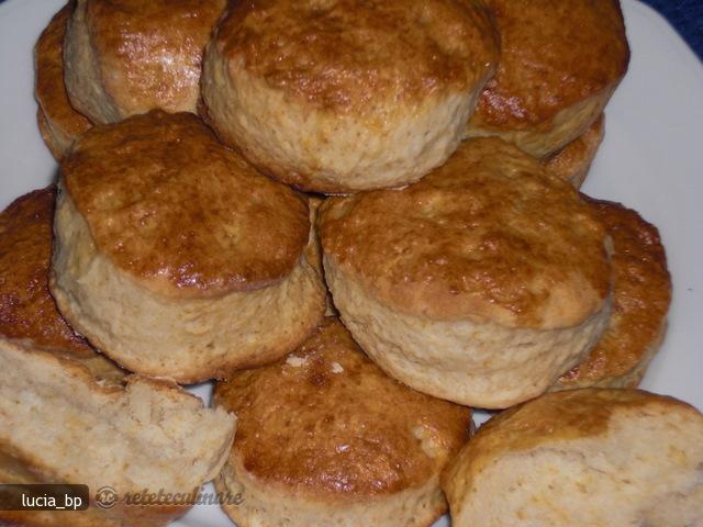 Scones Pufoase si Aromate