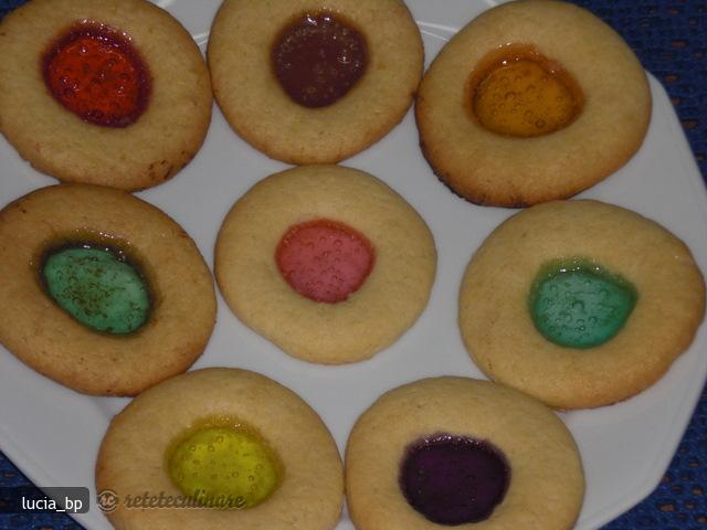 Biscuiti cu Scortisoara si Vitralii