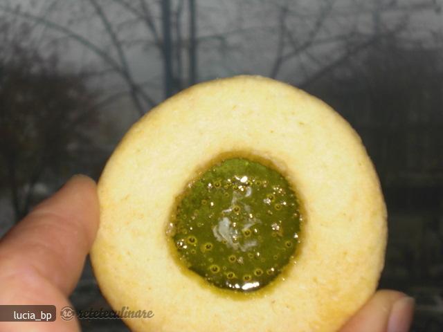 Biscuiti cu Scortisoara si Vitralii