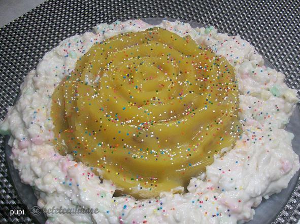 Tort Jello cu Struguri