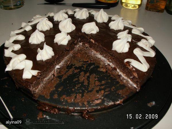Tort cu Nuca si Migdale
