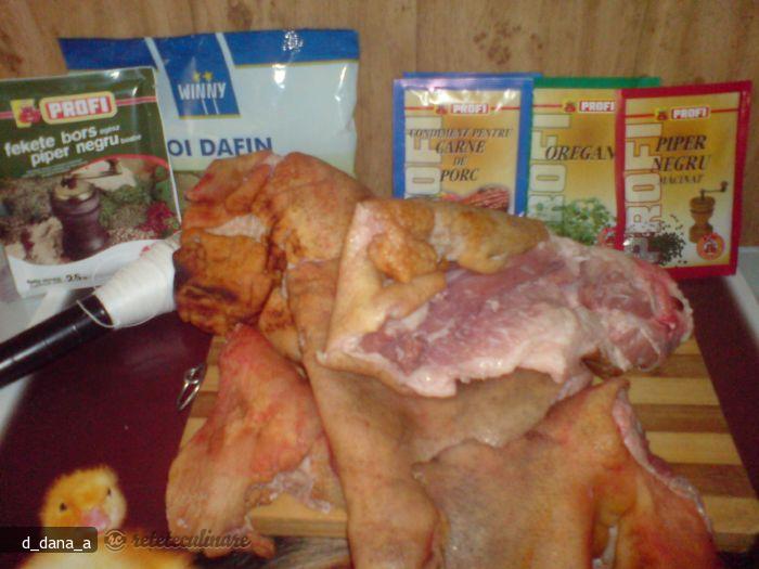 Rulada de Carne (carnea de pe Piciorul Porcului)