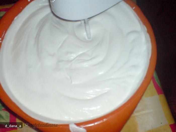 Tort Diplomat cu Fructe