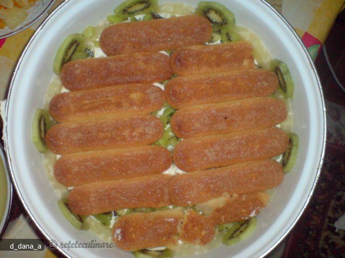 Tort Diplomat cu Fructe