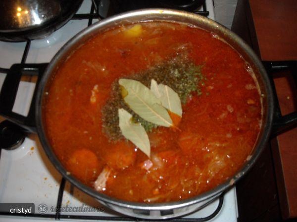 Kapuztnica Sau Supa de Varza