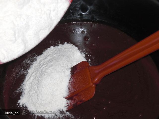 Biscuiti cu Ciocolata si Lapte Condensat