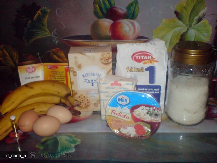 Chec cu Banane si Sos de Branza Proaspata