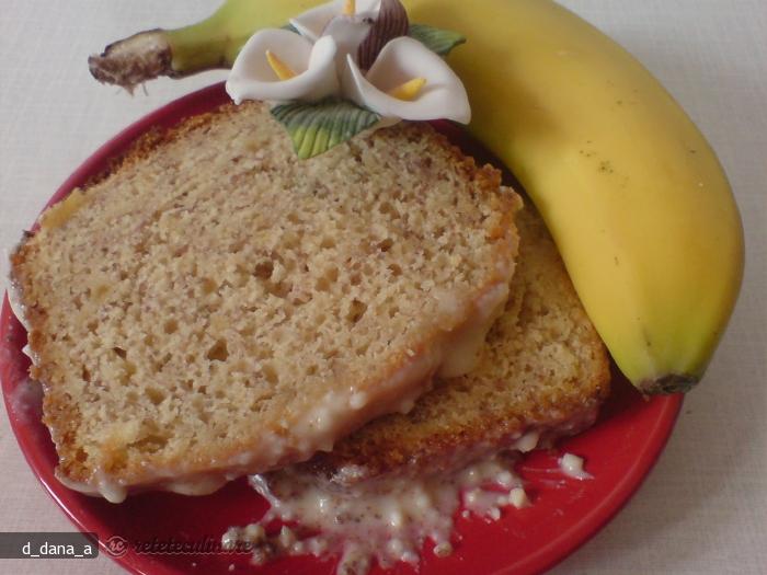 Chec cu Banane si Sos de Branza Proaspata
