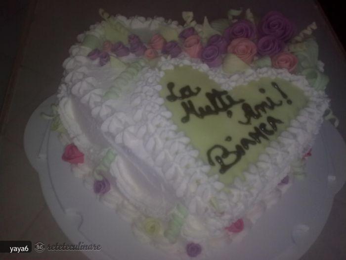 Tort cu Crema de Iaurt si Gem