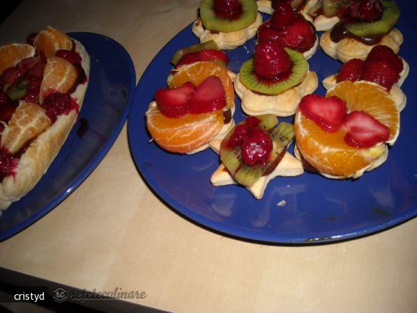 Foietaj cu Fructe