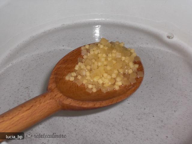 Ostropel de Pui cu Paste si Fasole Verde
