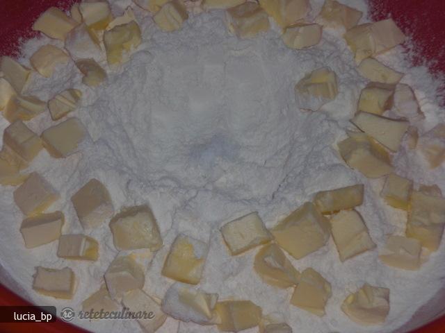 Tarta cu Mac si Crema de Branza