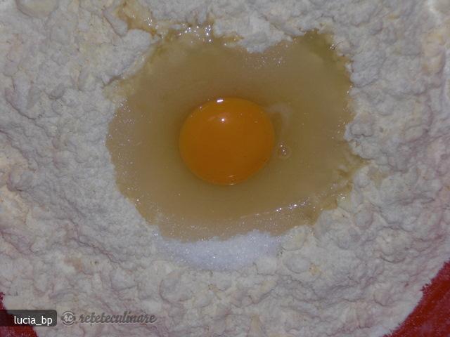 Tarta cu Mac si Crema de Branza