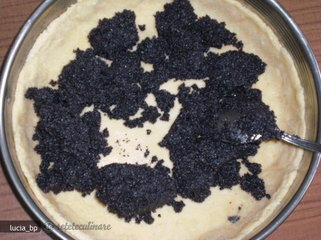 Tarta cu Mac si Crema de Branza