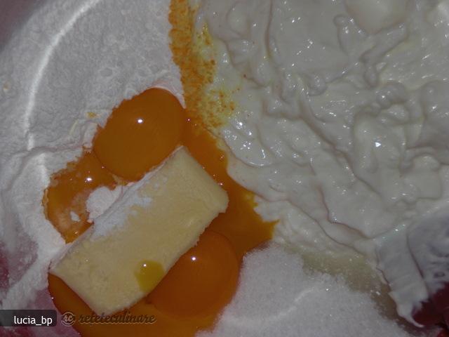 Tarta cu Mac si Crema de Branza
