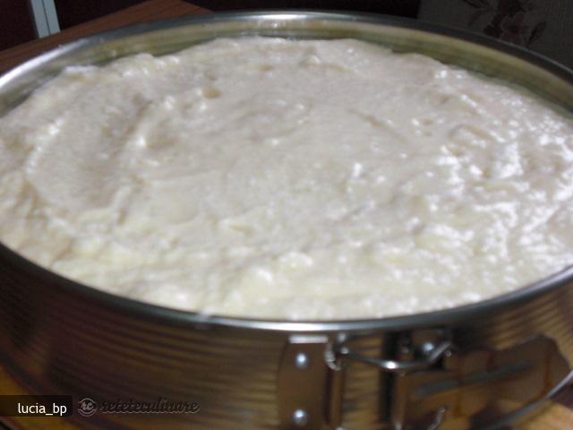 Tarta cu Mac si Crema de Branza