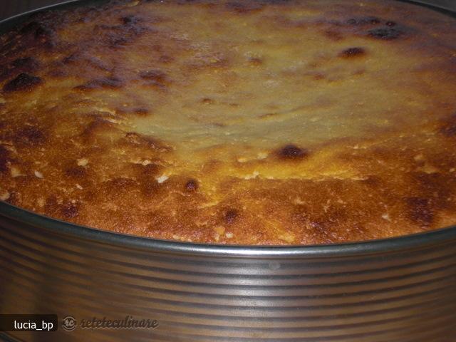 Tarta cu Mac si Crema de Branza