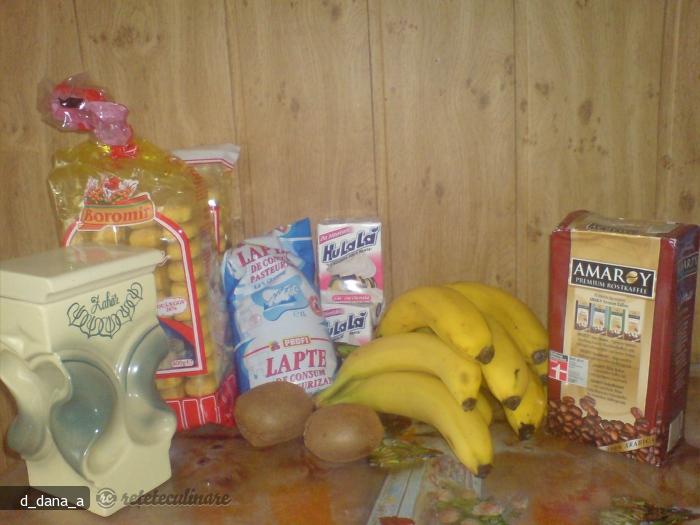 Tort cu Crema de Banane