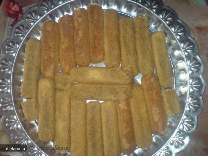 Tort cu Crema de Banane