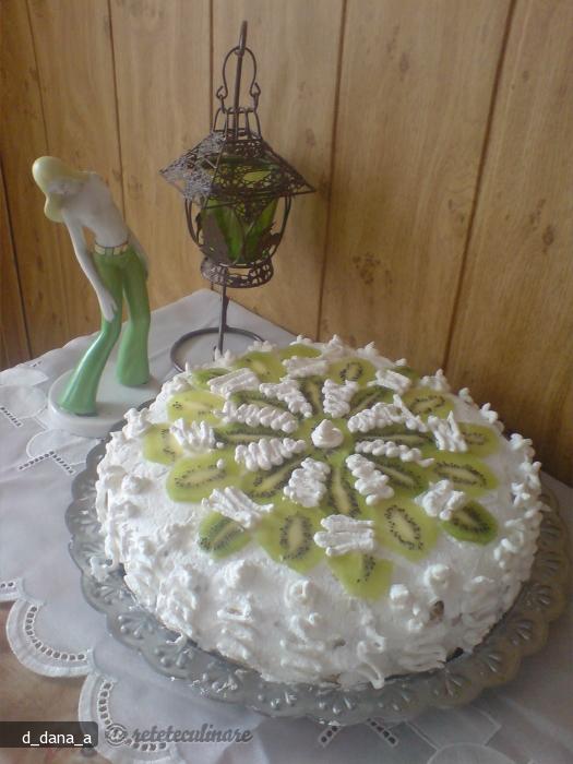 Tort cu Crema de Banane