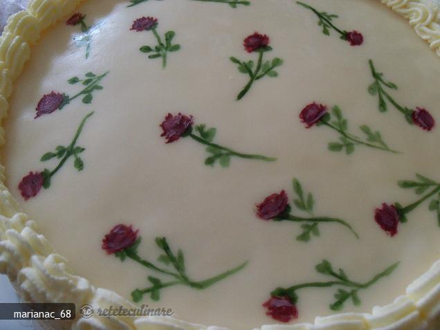 Torta cu Lichior de Oua, Mascarpone Frisca si Capsuni