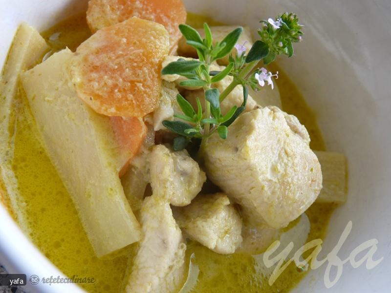 Pui cu Curry Verde