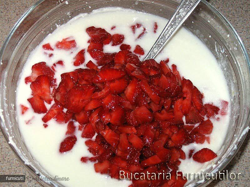 Cheesecake cu Capsuni Fara Coacere