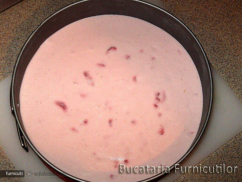 Cheesecake cu Capsuni Fara Coacere