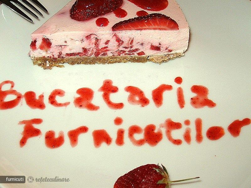 Cheesecake cu Capsuni Fara Coacere