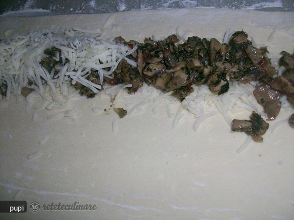 Rulada `Cosulete de Ciuperci`