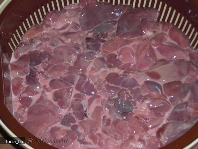 Ficatei de Pui cu Sos