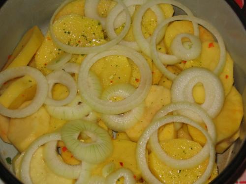 Friptura de pui cu gutui la cuptor