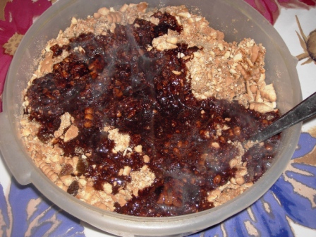 Salam de biscuiţi reţetă cu pere și stafide