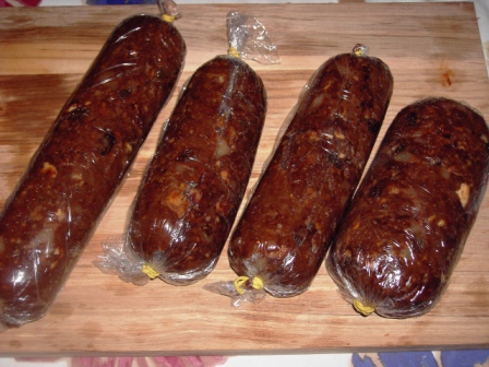 Salam de biscuiţi reţetă cu pere și stafide