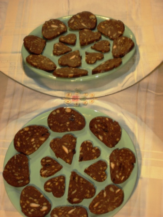 Salam de biscuiţi reţetă cu pere și stafide