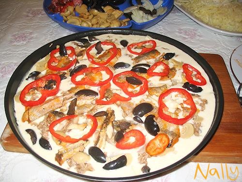 Pizza cu Ton si Hering