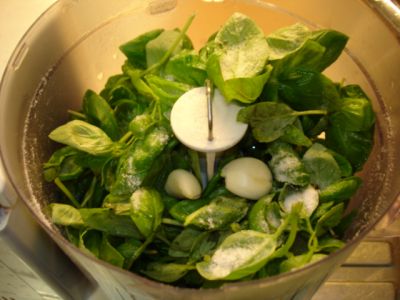 Paste cu sos pesto