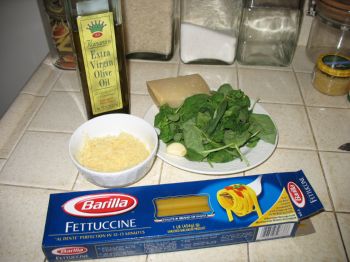 Paste cu sos pesto