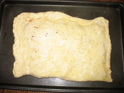 Paine umpluta cu varza acra si pastrama