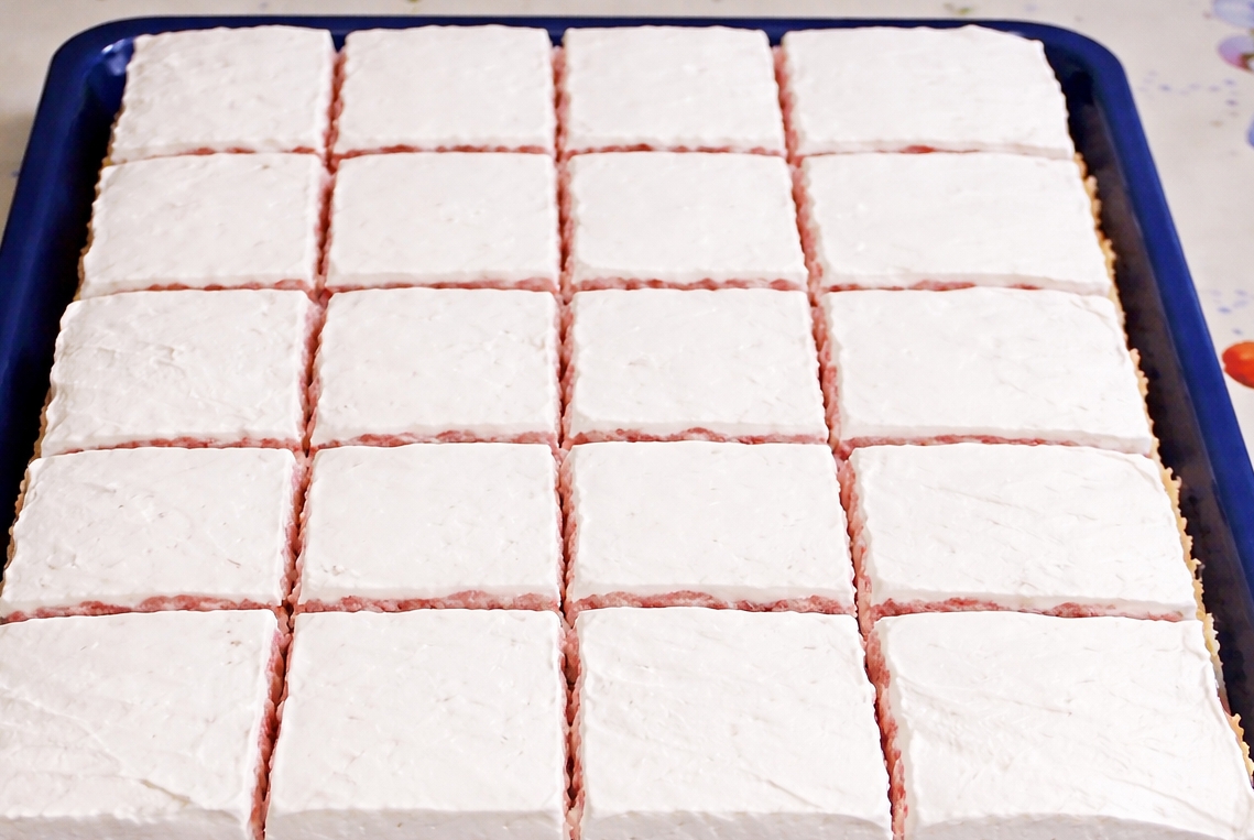 Prajitura cu blat Roz