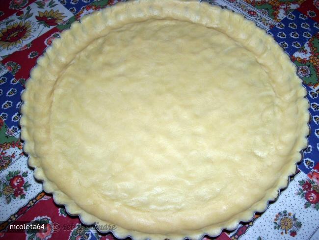 Tarta cu mere si crema