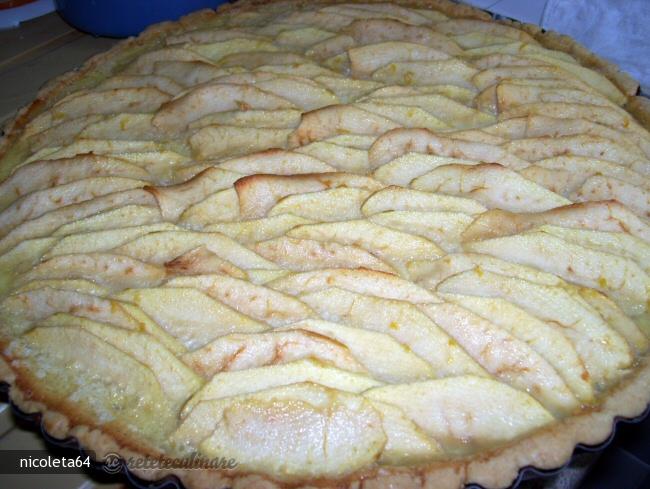 Tarta cu mere si crema