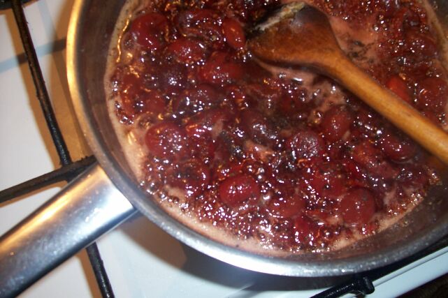Piept de rata salbatica cu ghimbir si visine