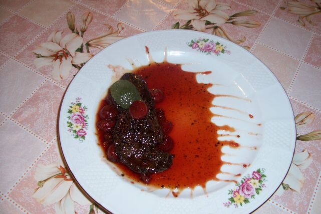 Piept de rata salbatica cu ghimbir si visine