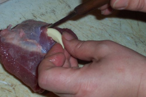 Friptura de miel impanata cu usturoi si slanina afumata