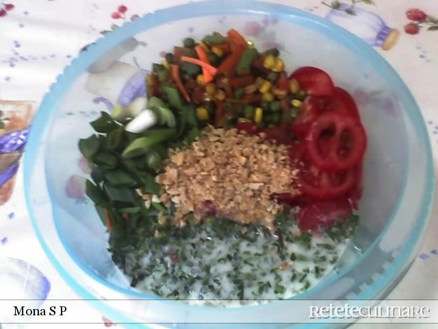 Salata de paste cu legume