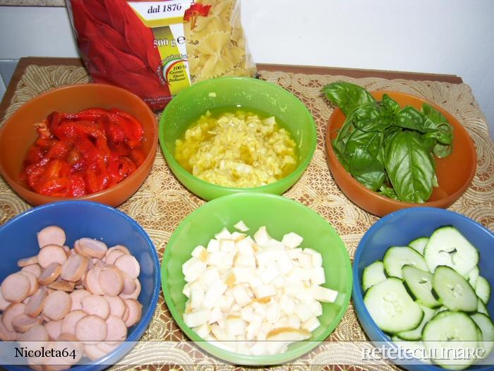 Salata cu paste